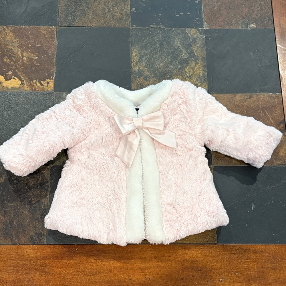 Wendy Bellissimo pink and white Fuzzy faux fur coat. Size 6 mo. EUC
